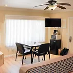 777 Motor Inn